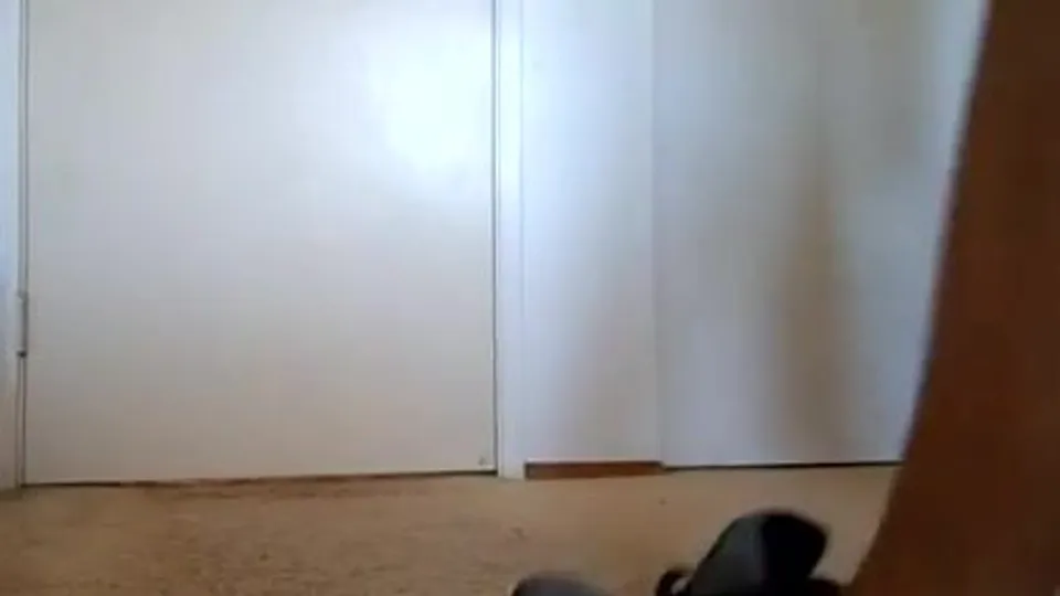 帅哥在袜子上射精