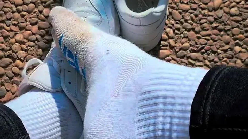 000 Sneaks and sox love 9981