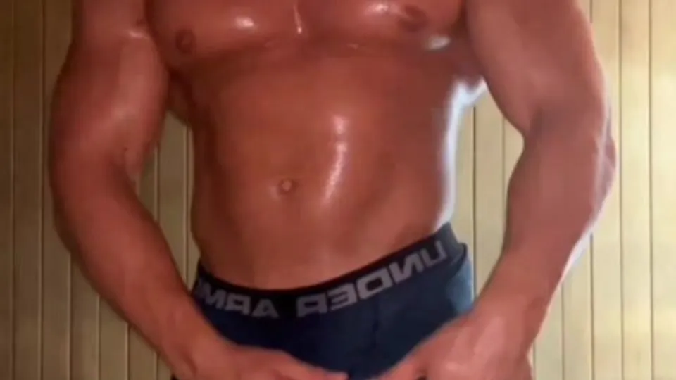 18-Year-Old Alpha Muscle Stud