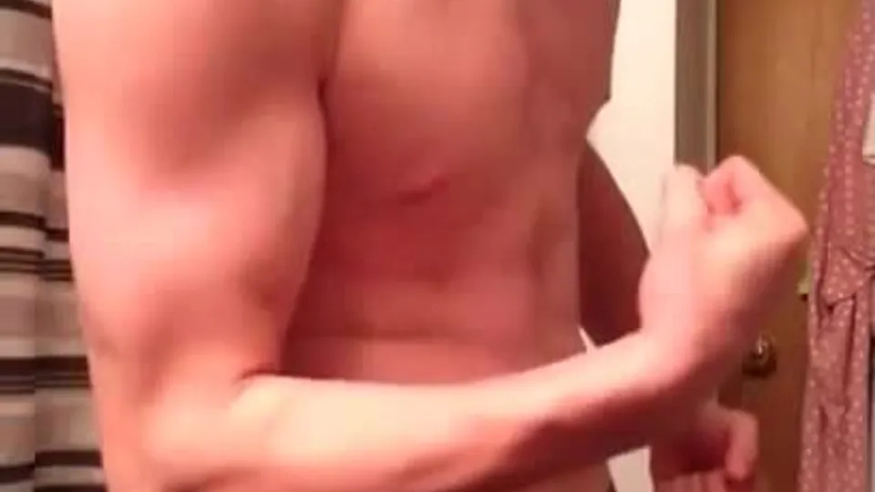 18y Muscle Boy ❤️ flex