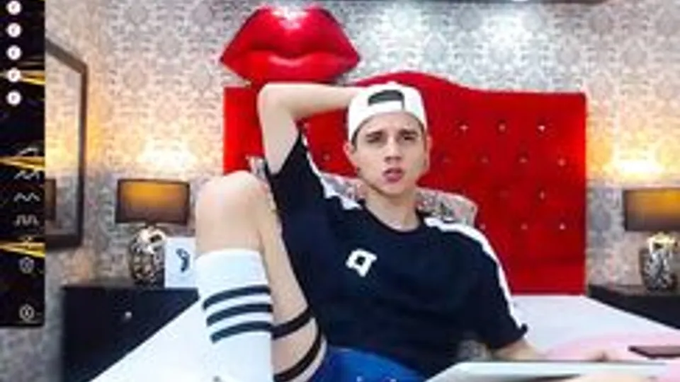 18yo cute boy shows feet and cock