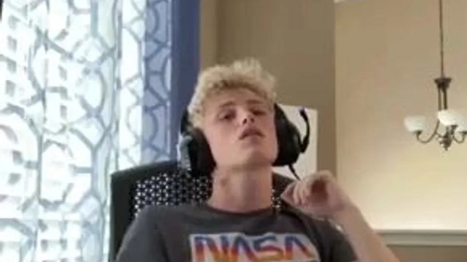 18yo Gen-Z Gamer Goon