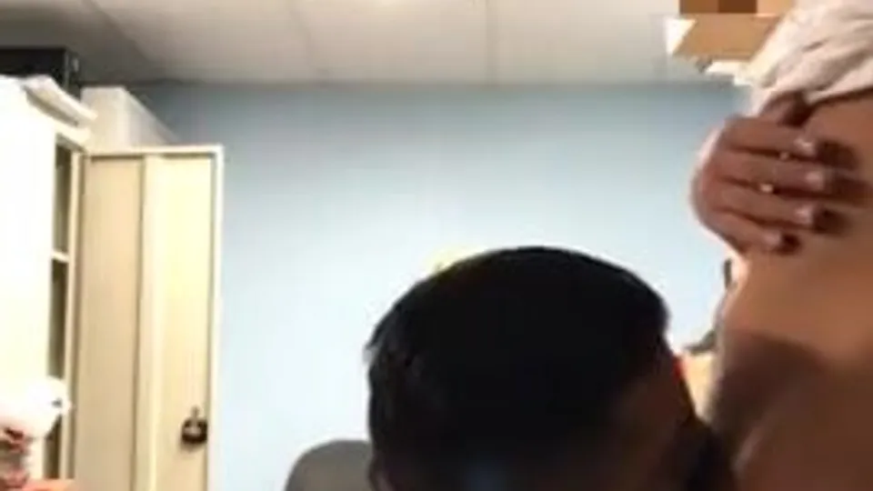 Genç Erkek İçin Yaşlı Adam tarafından Bıçkın