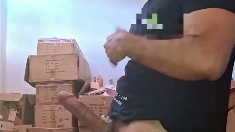 1932569 - video 15 - ThisVid.com