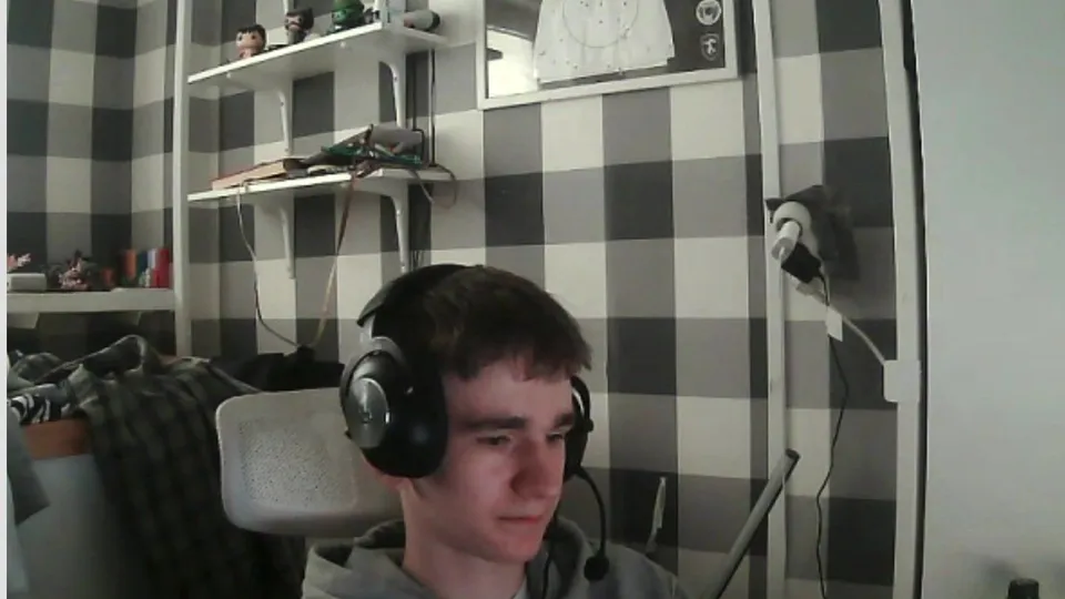 19yo str8 boy on webcam