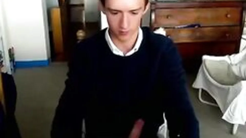 19yo student wanks on webcam
