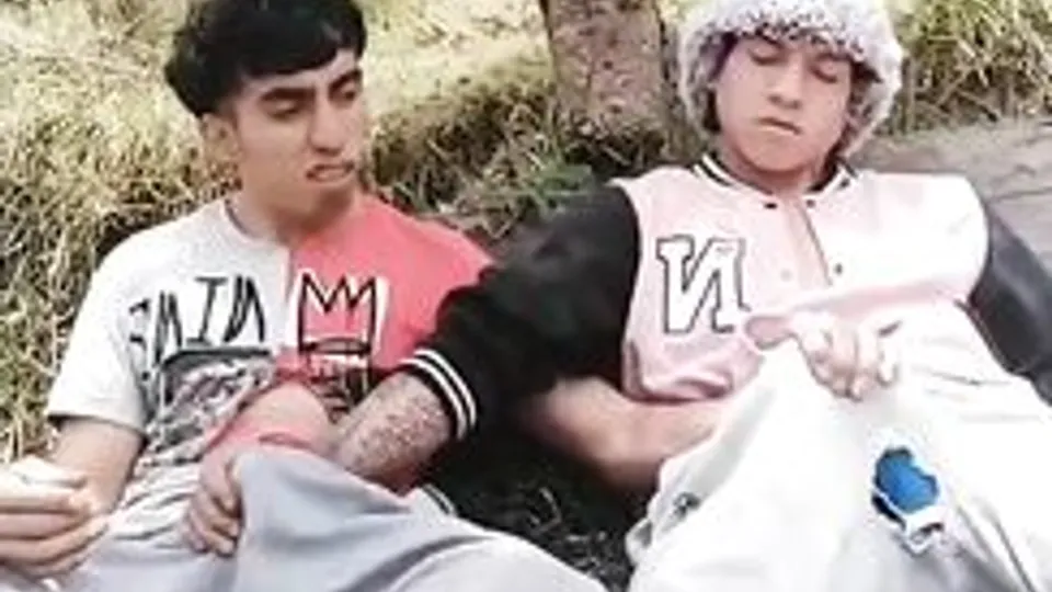 Masturbación en Twink House