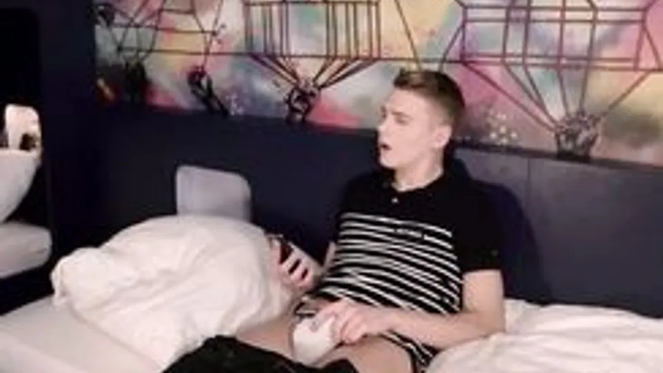 Twink House: Cute Boys Masturbate Together