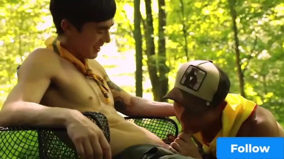 2 handsome Asians fuck and cum outside