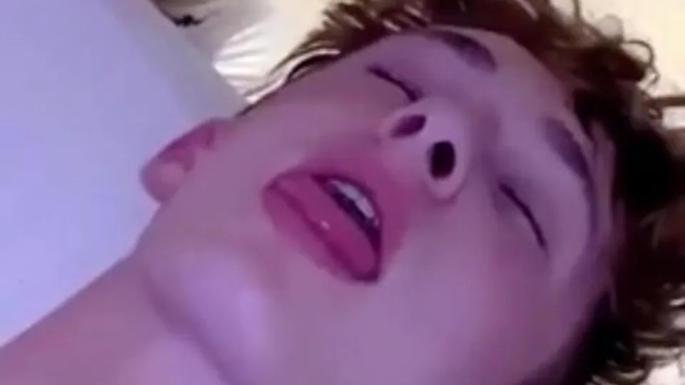 Adidas-Sox Jerk-Off & Cumshot in Mouth
