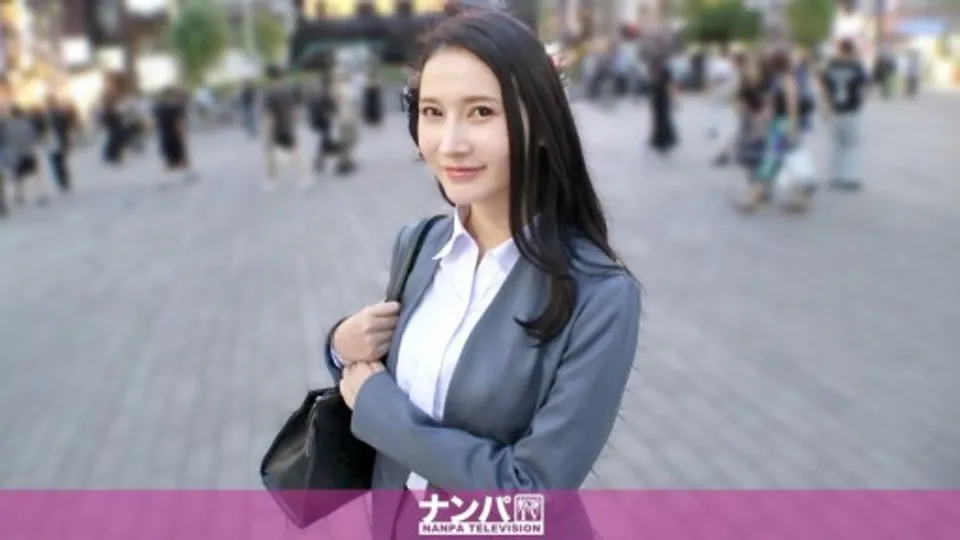 200GANA-3335 This office lady is too easy! Shes so sexually frustrated that she gets taken home by guys on dating sites and sharing tables. Shes so sexy, she releases her work stress through sex and squirting! 
