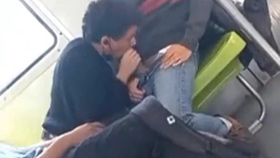 Strangers Jerking Off in the Metro