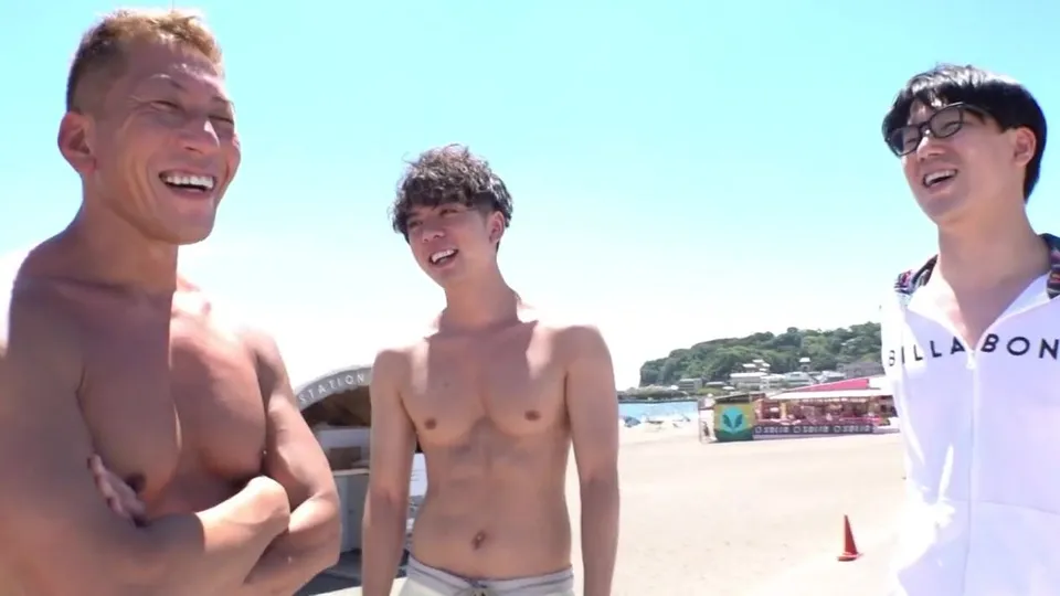 Exotic Swimsuit Gal Creampie