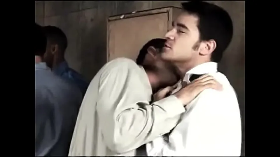 Muskulöse Männer in Gruppen-Action