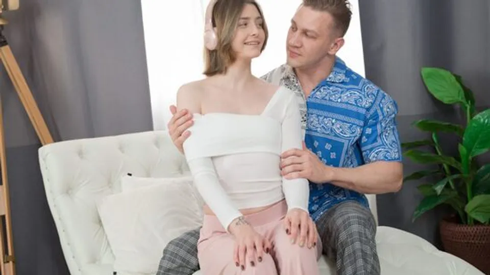 Steve Hardy's Anal Lesson for Funky