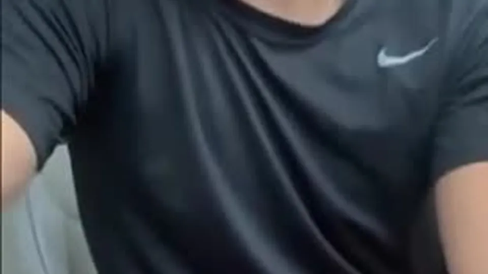 Cara Gato Se Masturba no Carro