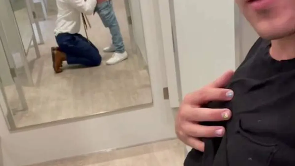 Twink Barebacks in Mirror Blowjob