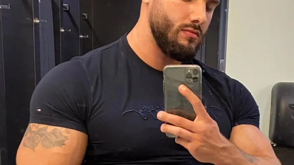 A hot daddy with his dick - ThisVid.com