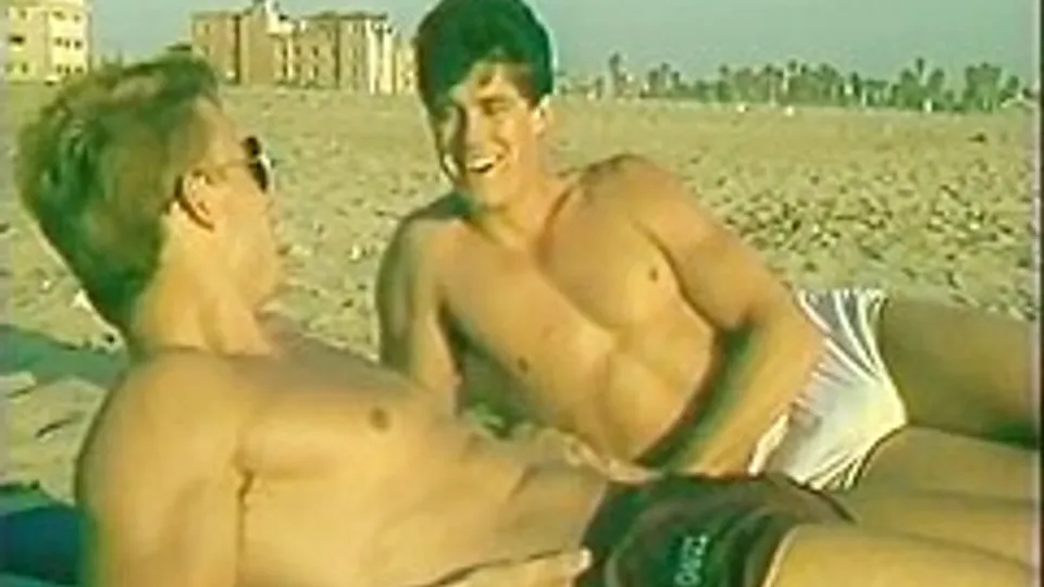 Gay Threesome: Size Matters