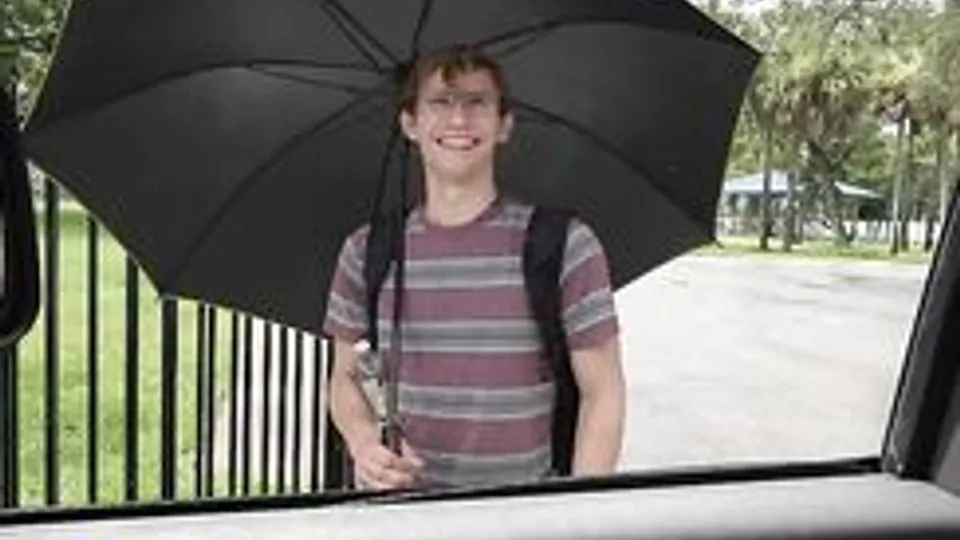 Nerdy Twink Masturbates on Webcam