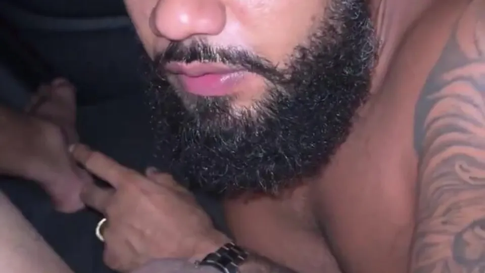 A slow, sensual blowjob in the car - ThisVid.com