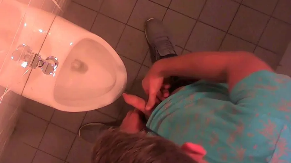 Urinal Piss Spy