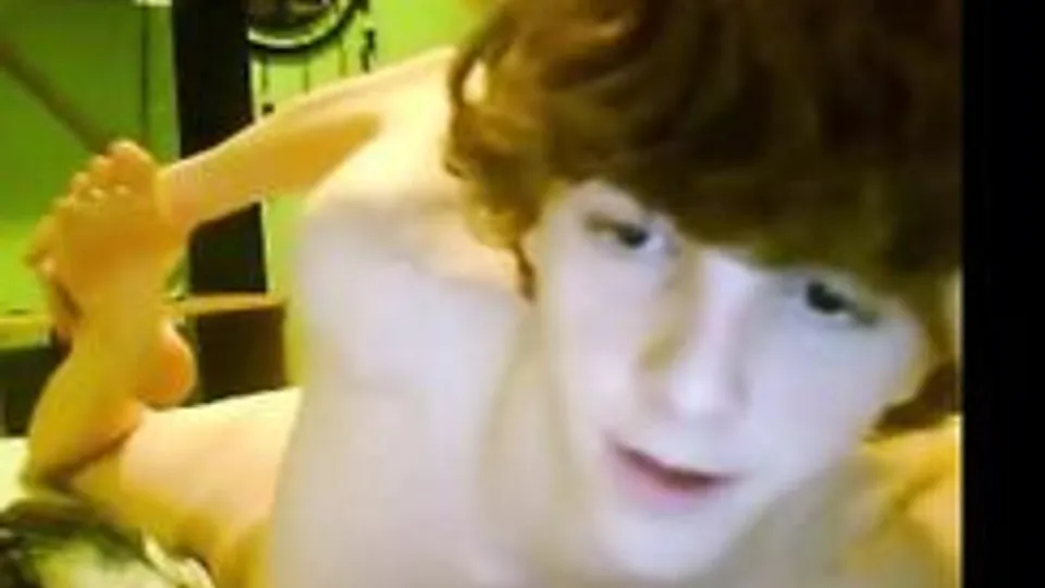 Cute Twink Masturbates on Webcam