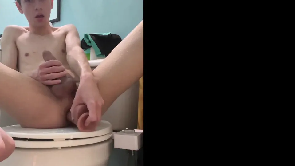 AA Vid - Gay porn sexy twink boy shaves and ass play solo amateur tube