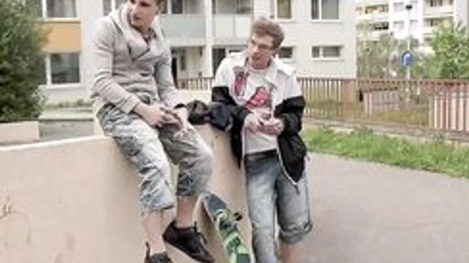 Aaron Shine & Aiden Borg - Twink House Masturbation