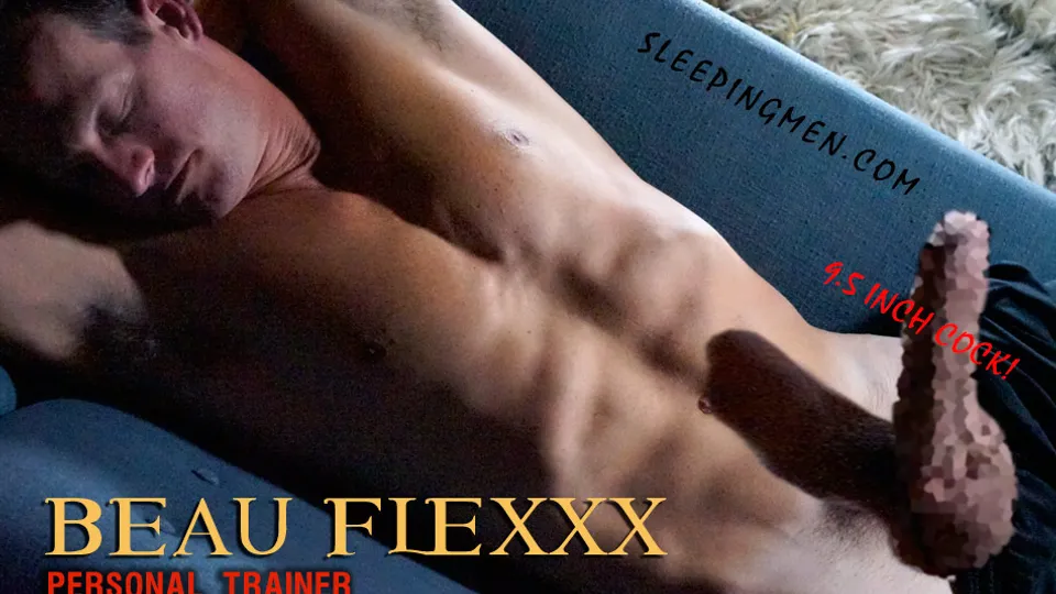 Abusando de semental musculoso mientras duerme - ThisVid.com