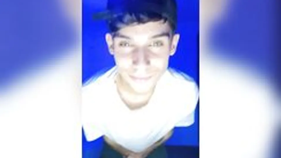 Young Twinks Masturbate Together