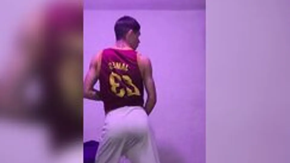 [ABX][3][904] - I splash myself with all my milk