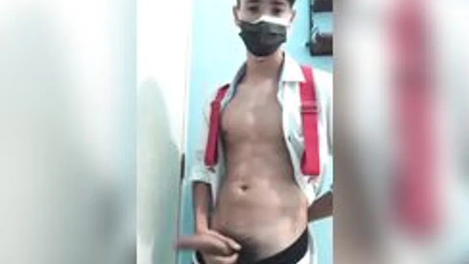 [ABX][4][347] - Wanking with mouthwash and clothes on and cums