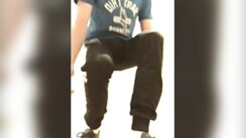[ABX][4][529] - Quick jerk-off with huge load in ZooYork trackies