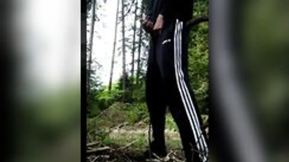 [ABX][4][530] - Me wanking in my Adidas set in the forest during quarantine