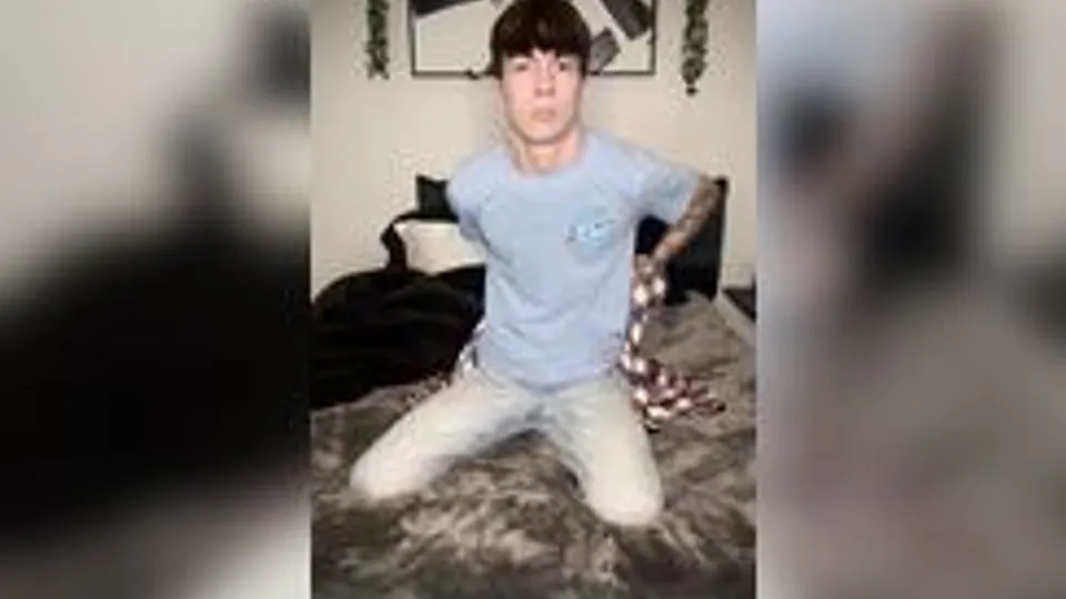 [ABX][4][605] - Strip masturbating on my bed