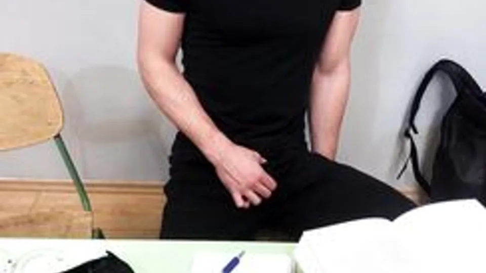[ABX][4][777] - Highschool teen jerking off in the classroom while outside...