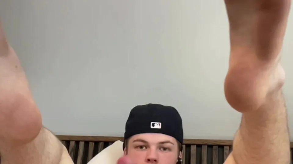 Adam kungs exposed spreading his hole for men online