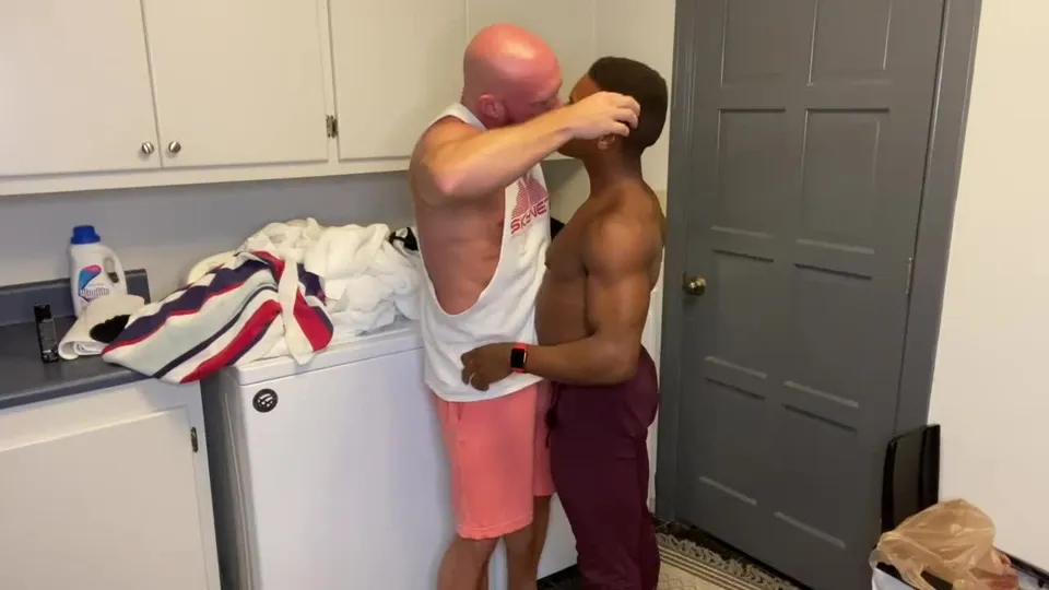 Adrian Hart fucking Ginger at Laundry Room.mp4