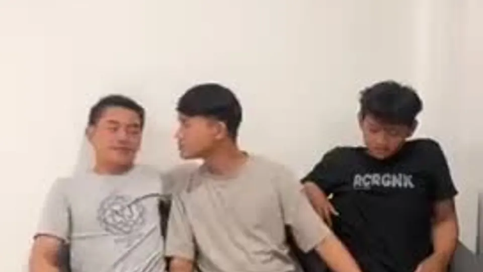 agay threesome straight