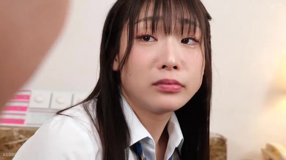 Asian Girl in School Uniform Gets Creampie