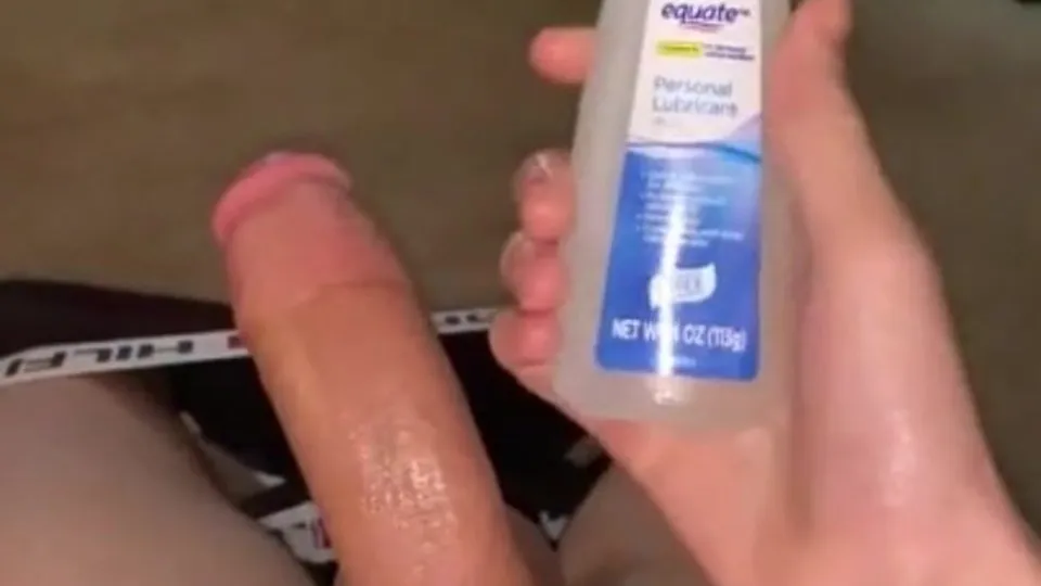 AHV - Big dick jerking off in Tommy Hills