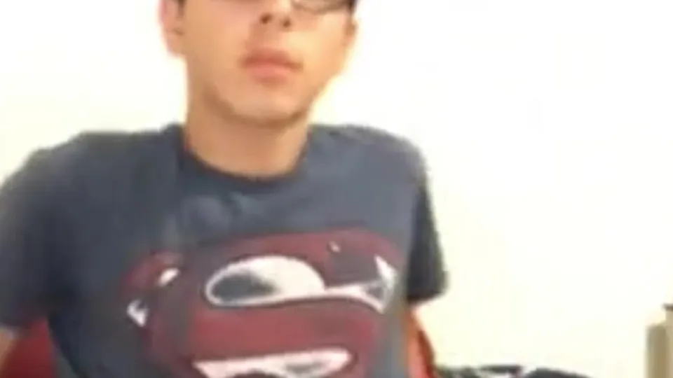 Nerd Edges Big Cock