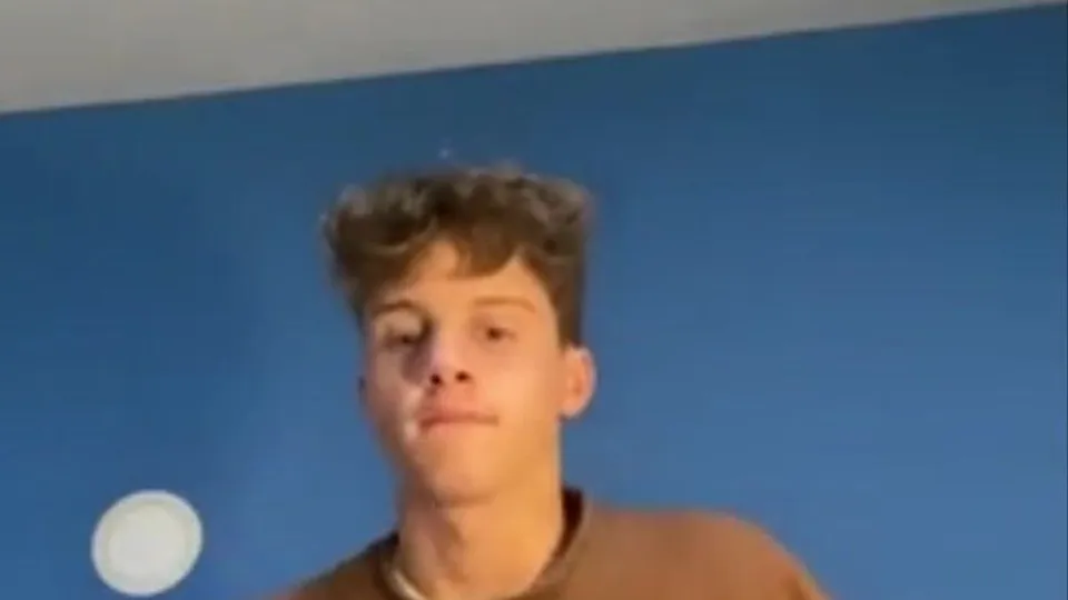 Handsome Man Cums in Bedroom