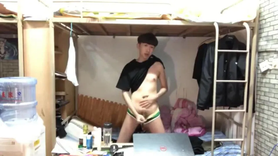 AHV-HD - Asian teen playing with his penis