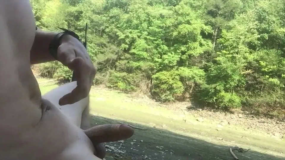 AHV-HD - Jerk and cum in woods