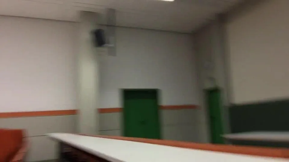 AHV-HD - Wanking in collage classroom