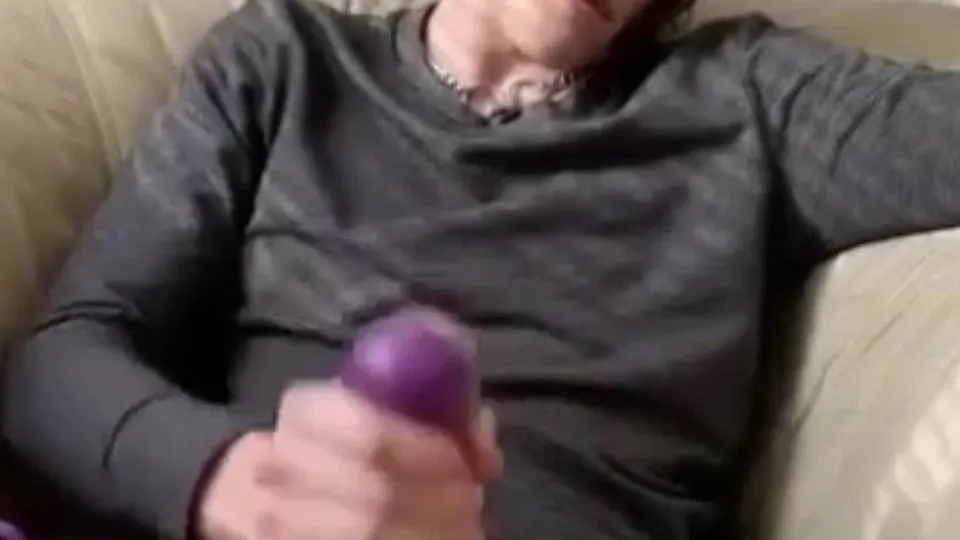 AHV in Chair Play