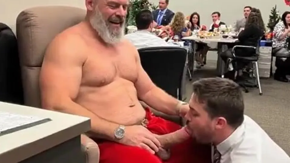 AI , christmas Muscle Hunks Special - ThisVid.com