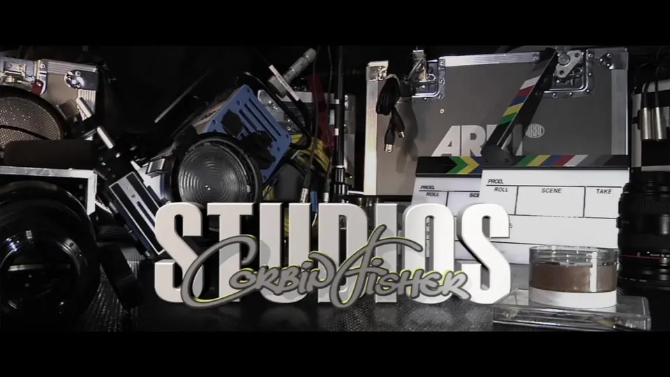 Travis scopa Aiden in threesome bareback